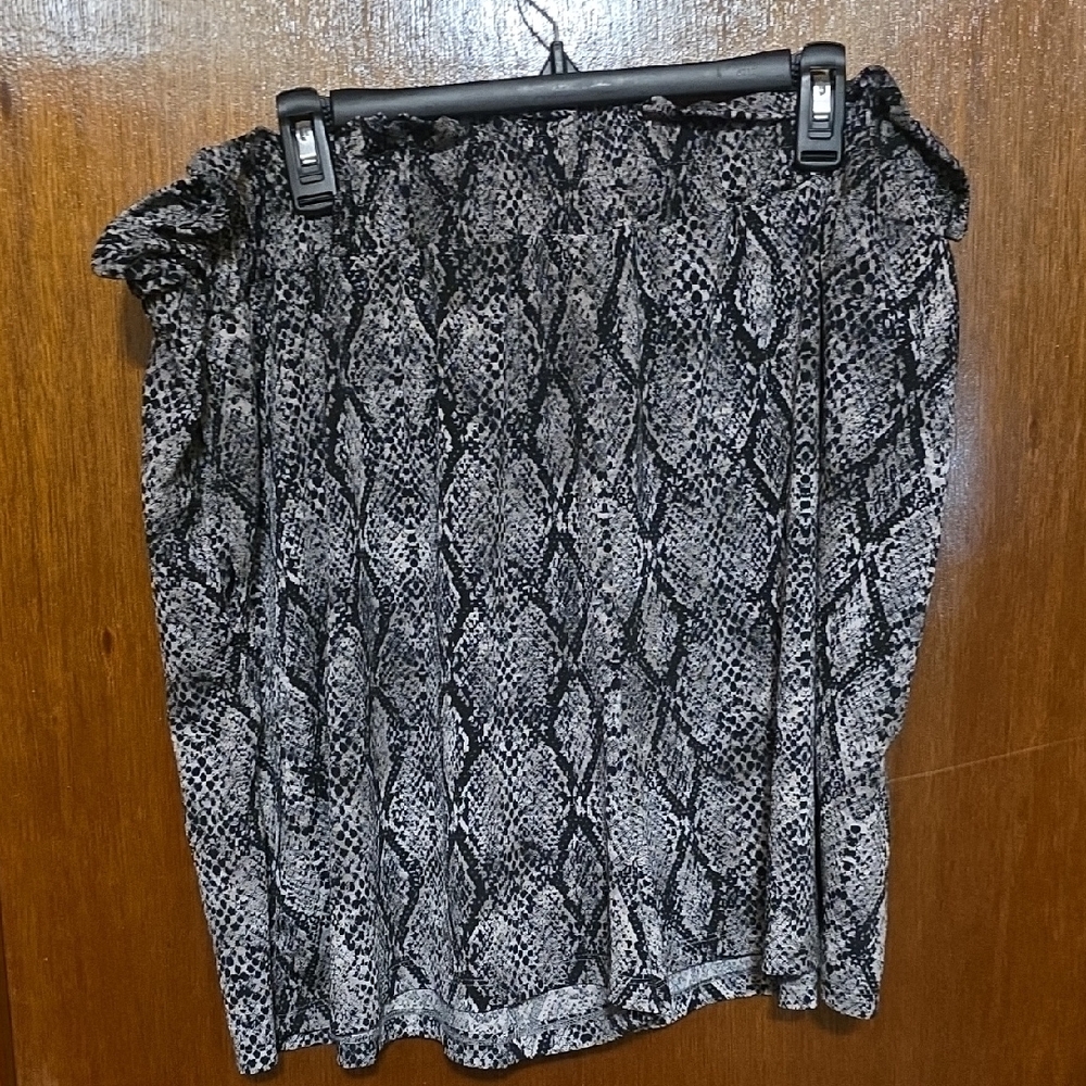 Lularoe 2XL Ella Paper Bag Shorts